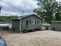 Charming Home on the Water near Bagnell Dam—Perfect for Couples and Families