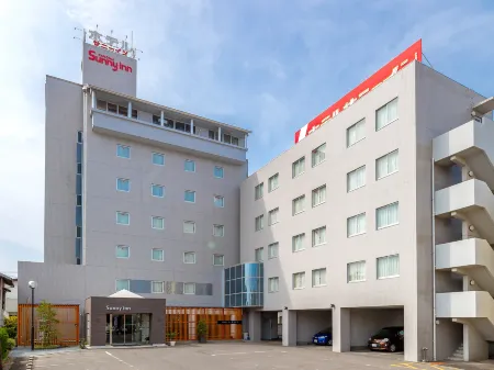 Hotel Sunny Inn Отели рядом со станцией JR Kan'onji station