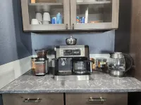 Newly Remodeled Furnished Upper 1250sq unit