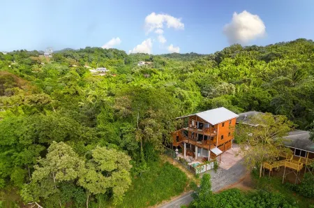 Sea view, Pool, 5 min walk to beach