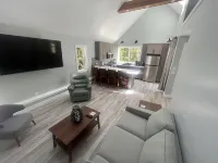 New, Quiet, and Bright private detached house with AC.