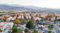 Great getaway close to Castaic Lake, Six Flags.
