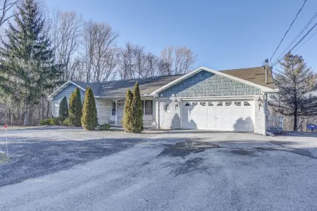 Huge  Cabin Epic Appalachian Views + Hot Tub/Sauna+Bar+Game room sleeps 16