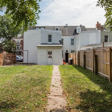 Lovely Downtown Townhome