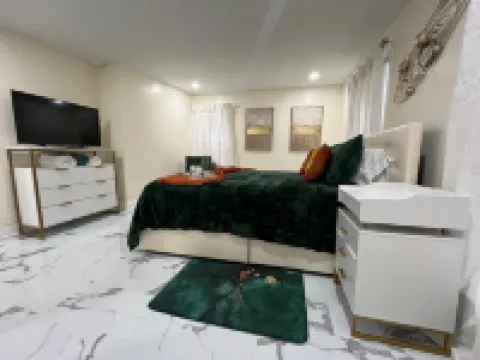 2 Private Units for Groups / Near Nexus & Wynn