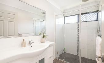 Smart Suites Self Check-in Apartments - 19 Darnley