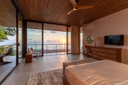 Best Ocean View Luxury Villa with Infinity Pool