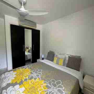 3 bedroom apartment with pool Rooms