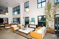 2-bedroom apartment in a 4-star hotel with sea views.