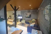 Sea-renity23 with sauna and jacuzzi Hotels in Veurne