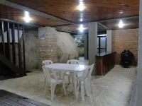 House w / 4 suites, Yacht Club, pool, deck / terrace, sea view, near the Villa