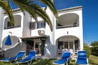 Top renovated townhouse with pool and sea access Hotels near Vilalara Longevity Thalassa & Medical Spa