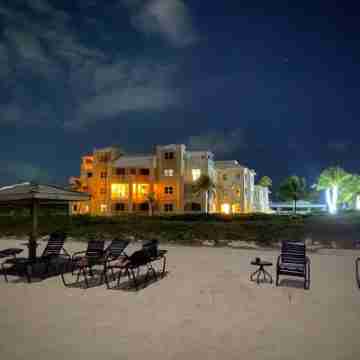 Oceanfront 2Bed Condo Others