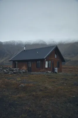Secluded Rustic Cabin near Twizel Hotels near Tapataia Mahaka Peter's Lookout (Lake Pukaki Viewpoint) (Mount Cook Road)