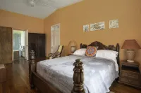 Lovely Traditional Bajan Villa Hotels in 