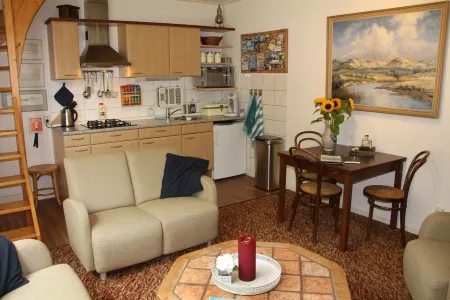 Stylish apartment with garden in a former farmhouse in De Waal Отели рядом с достопримечательностью «Texelse Dranken»