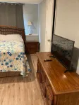 SPACIOUS COZY HOME 5BD/2BTH SLEEPS 11 CLOSE TO THE BEACHES