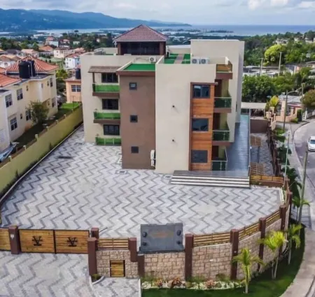 West Gates Get Away Отели в г. Монтего-Бей