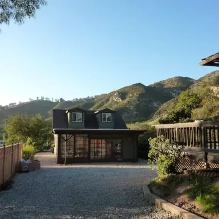 30% OFF! Malibu Serene Cottage w/King Bed • Beach View • BBQ