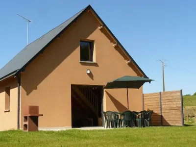 Fully equipped cottage in Mont-Saint-Michel Bay - bucolic setting with games Basilique Saint-Gervais d'Avranches 주변 호텔