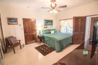 What else can I say but fantastic.  There are only positives to this setting. Hotels in 