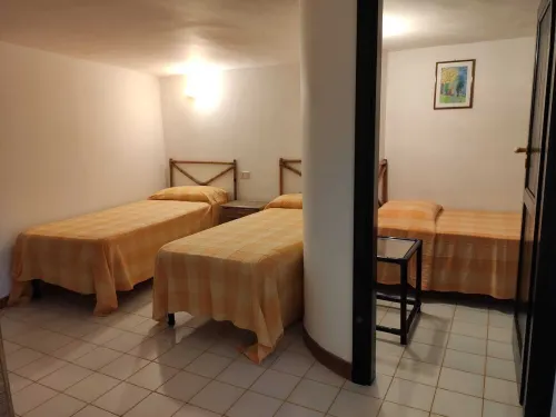 Apartment in the center of the township 5 min from the park and 2 from the sea, Wi-Fi Hotels in Marinella