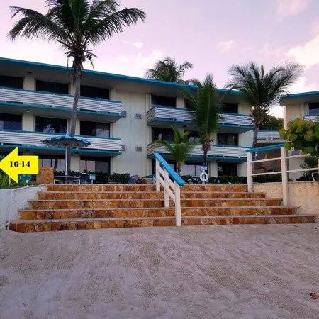 Playa Linda - St. Thomas Oceanfront Studio Condo at Pool & Bolongo Beach, USVI