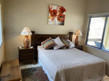 San Jose Del Cabo 2BR /2 bath WI-FI.