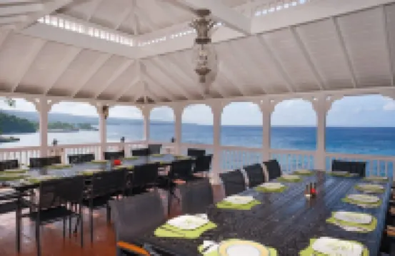 Luxury 13-bedroom, 7-acre, oceanfront villa, with all-inclusive option.
