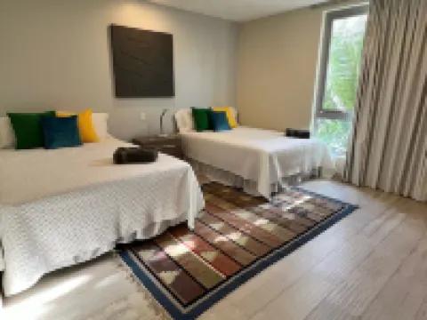 Newly Expanded! Lavish & Exclusive Beachfront Mansion. Ξενοδοχεία στην πόλη Savaneta