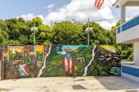 Home Run Getaway! PR’s Baseball Legends, 4 Mins to Beach! with Backup Generator! Hotels in Aguadilla