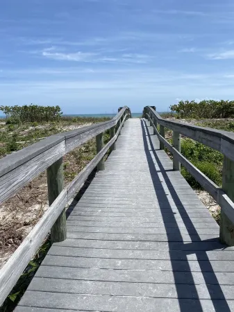 Adorable family-friendly condo, steps from the beach