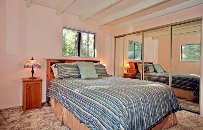 Private Graeagle home in a Grove of Pines