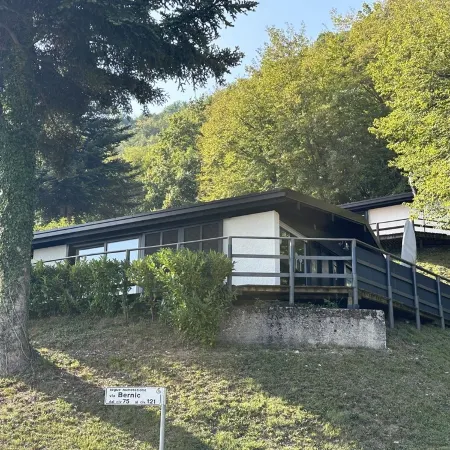 Lake Garda Tignale vacation home bungalow with pool and lake view