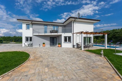 Villa Jelena | 4-Star Villa with Heated Pool, Privacy & Barbecue House - WiFi
