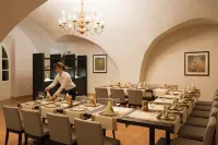Hôtel Mercure Aix-en-Provence Sainte-Victoire Hotels in Puyloubier