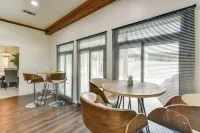 Stunning Baton Rouge Home w/ Pool: Near LSU!