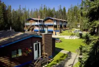 Sunwapta Falls Rocky Mountain Lodge - Homestays