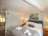 Dormouse Cottage Hotels in Bridport