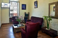 Majestad Hotel Boutique - Bãi đậu xe