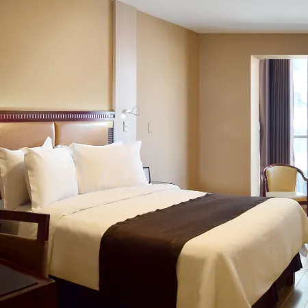 Gran Mundo Hotel & Suites Отели рядом с достопримечательностью «Plaza de Acho»