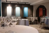 Hôtel Restaurant La Source Hôtels à : Villebois