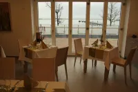 Strandhotel Dranske Hotels in Dranske