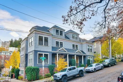 Walkable Portland Studio < 1 Mi to Dtwn! Hotel di 
