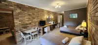 Magdala Motor Lodge & Lakeside Restaurant Hotels in Stawell