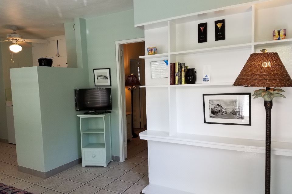 Photo 4 of 6