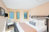 Chalet Chic Condo, Short Walk to Lift 7, Covered Parking 2 Bedroom Condo by RedAwning Hotels in Telluride