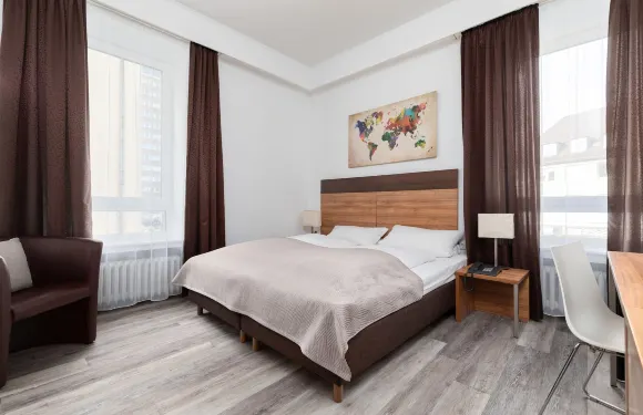 魯德温格思廣場酒店