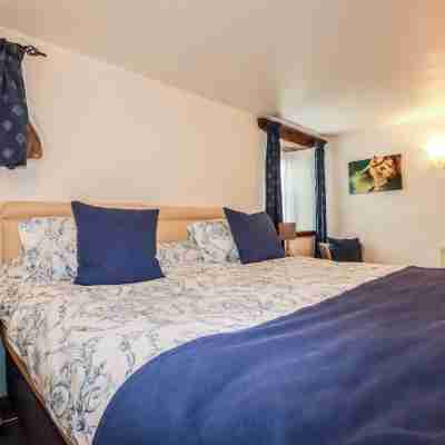 Sunnywell Rooms