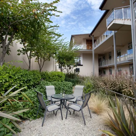 Lakeside Apartments